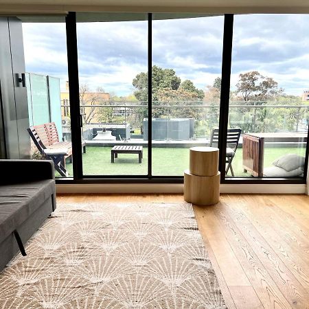 Readyset Apartments At Emerald Melbourne Eksteriør bilde