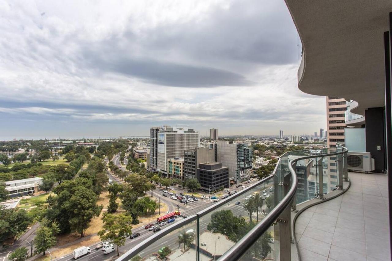 Readyset Apartments At Emerald Melbourne Eksteriør bilde