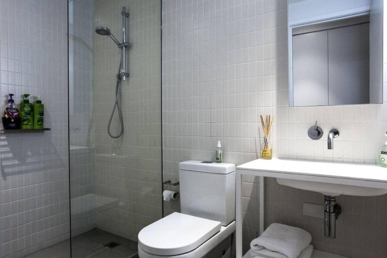 Readyset Apartments At Emerald Melbourne Eksteriør bilde
