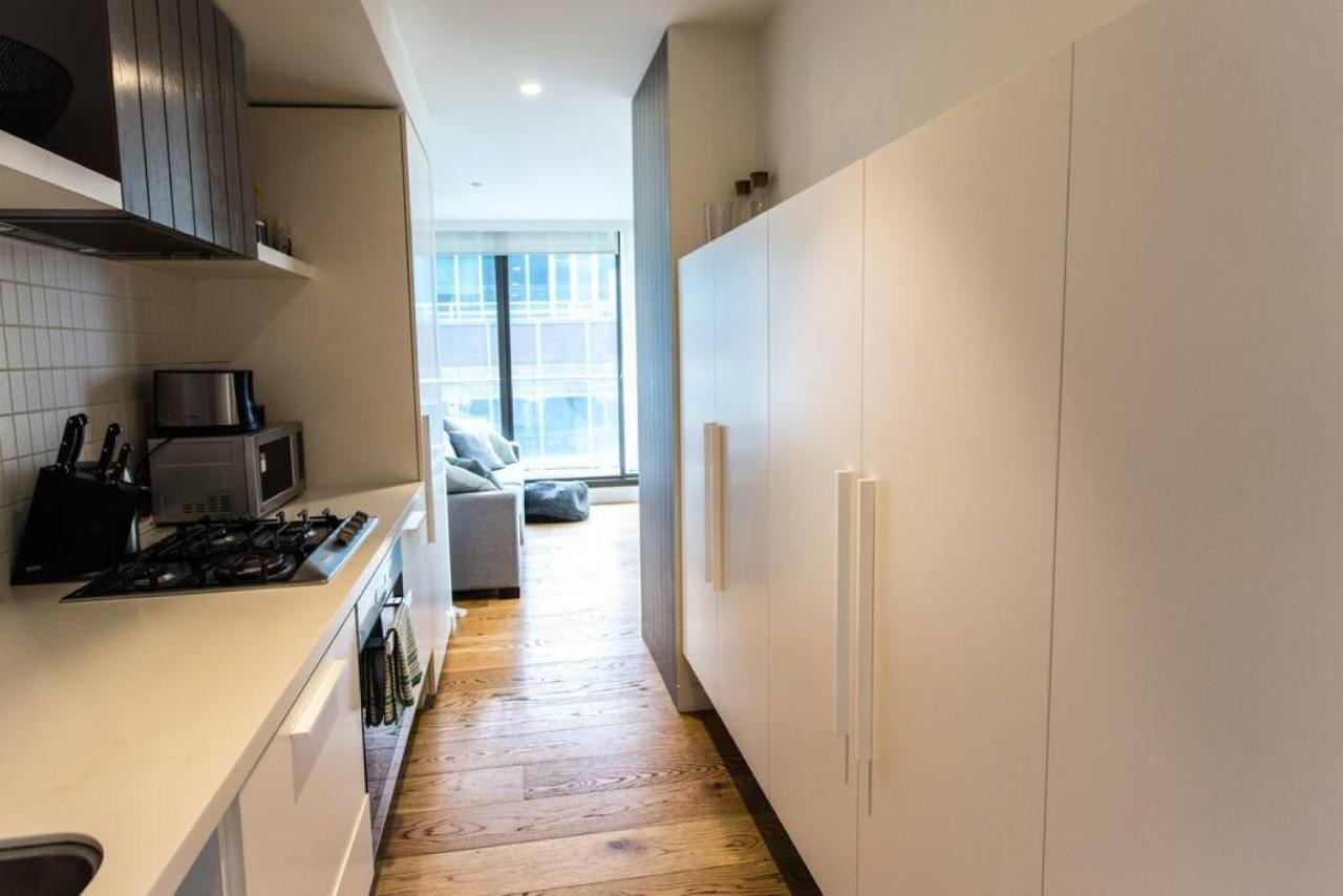 Readyset Apartments At Emerald Melbourne Eksteriør bilde