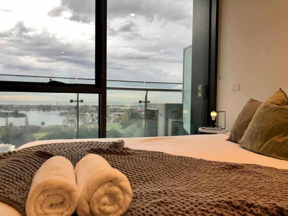 Readyset Apartments At Emerald Melbourne Eksteriør bilde