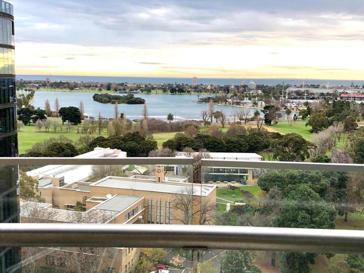 Readyset Apartments At Emerald Melbourne Eksteriør bilde
