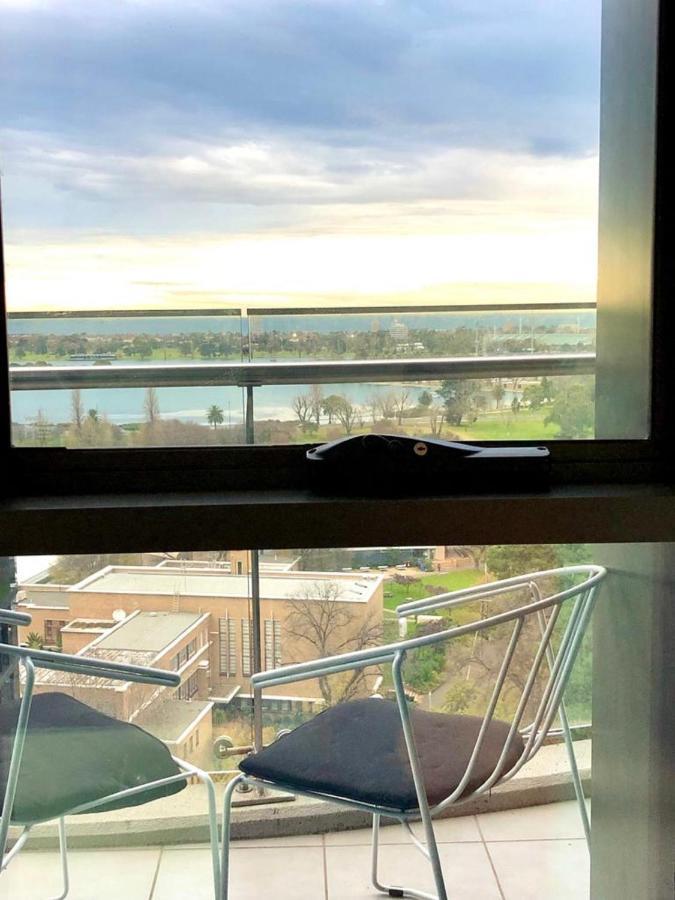 Readyset Apartments At Emerald Melbourne Eksteriør bilde