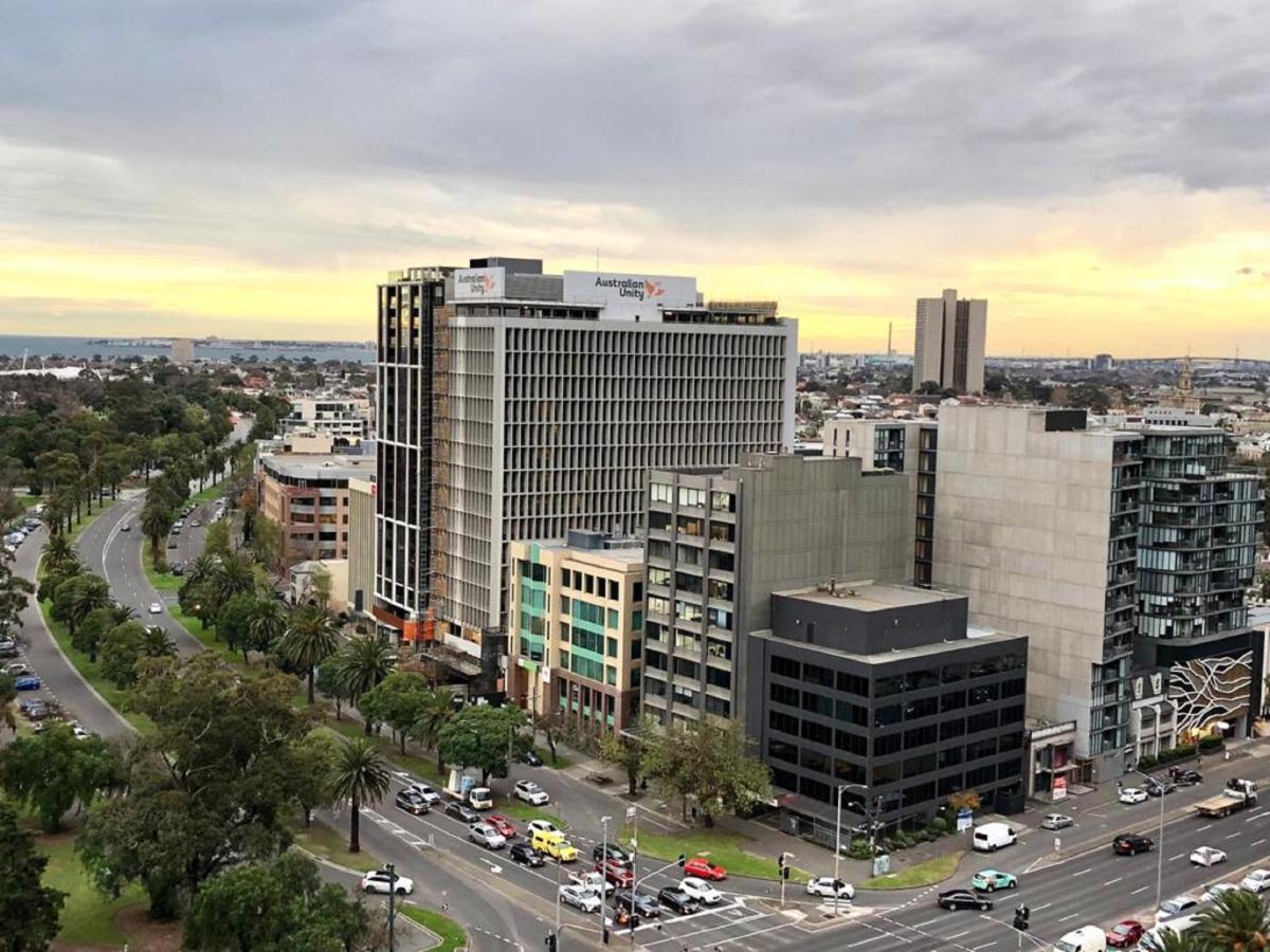 Readyset Apartments At Emerald Melbourne Eksteriør bilde