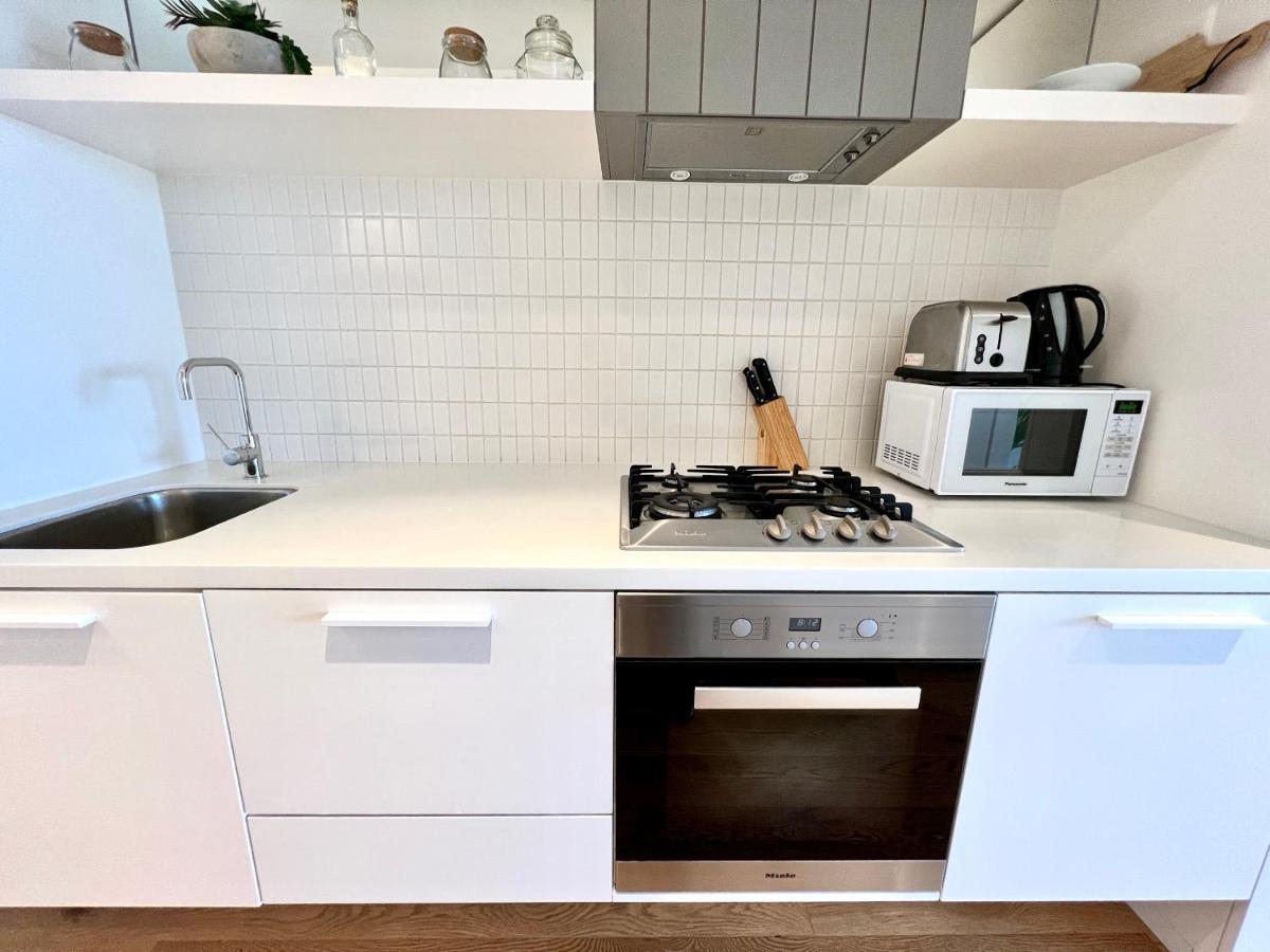 Readyset Apartments At Emerald Melbourne Eksteriør bilde
